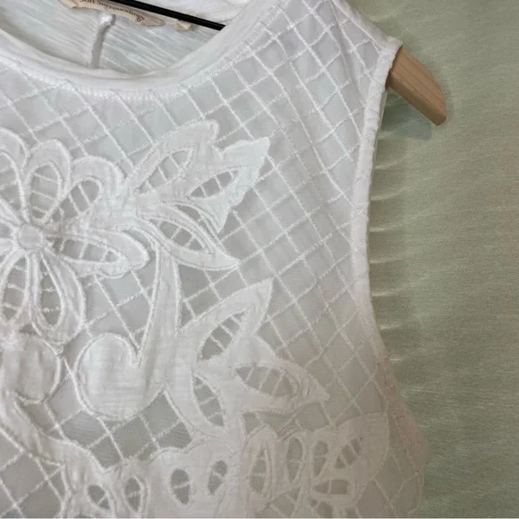 Soft Surroundings White Battenberg Lace Sleeveless Tank Top - Picture 4 of 11